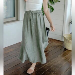 Neuflora NWOT Paris Skirt Sage Green Size Small 100% Linen